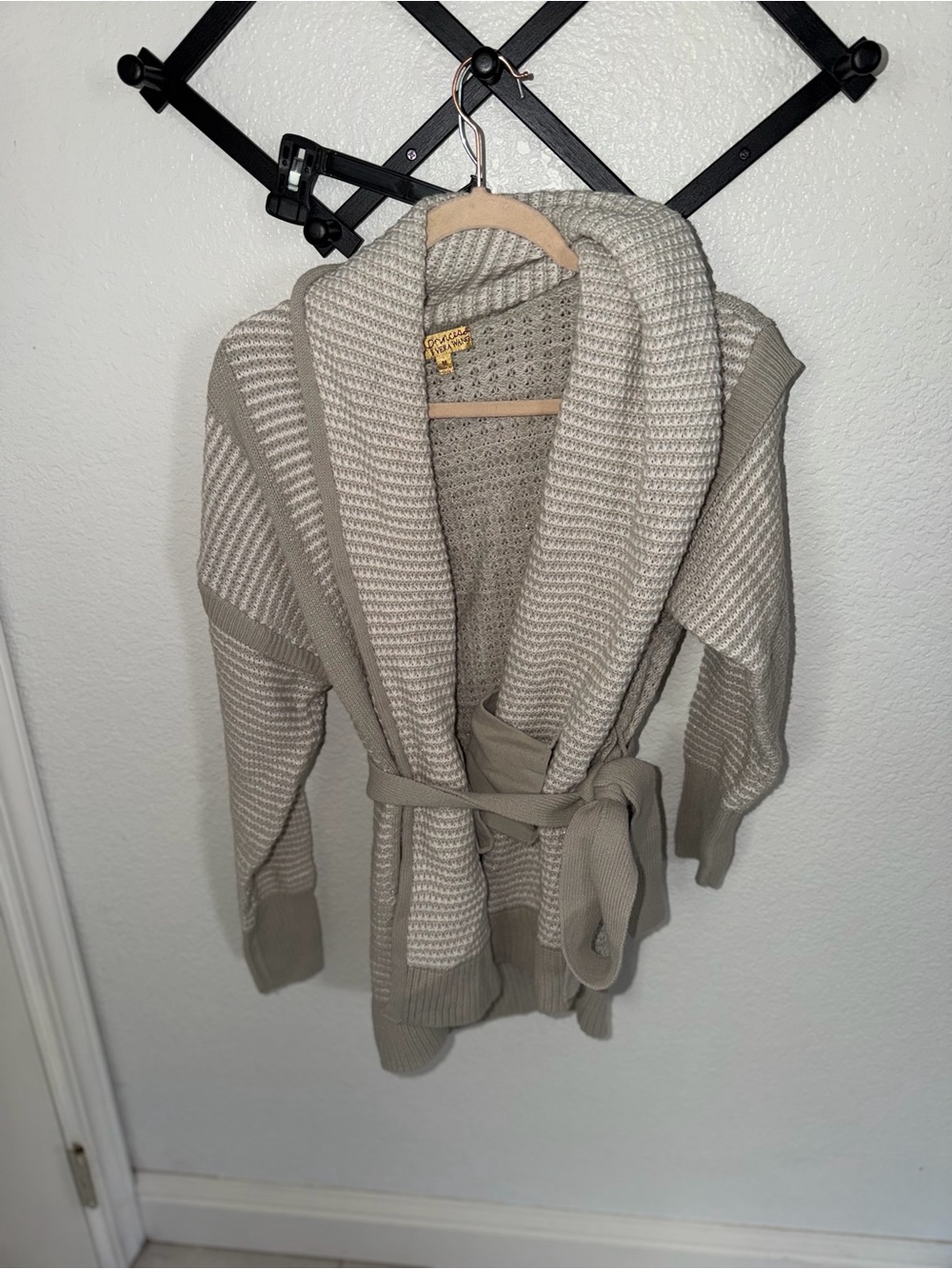 Princess Vera Wang Womens Gray Metallic Knit Belted Shawl Cardigan Sweater M - Picture 2 of 4
